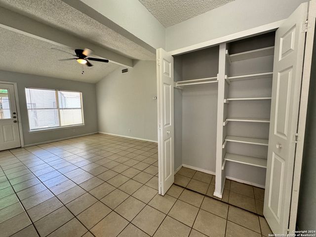 6604 SPRING HURST ST, San Antonio, TX 78249