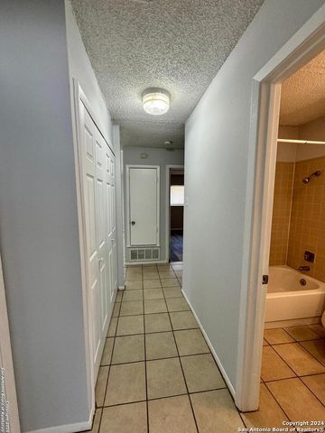 6604 SPRING HURST ST, San Antonio, TX 78249
