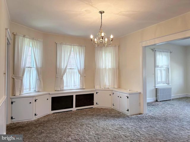 634 MAIN ST, Red Hill, PA 18076