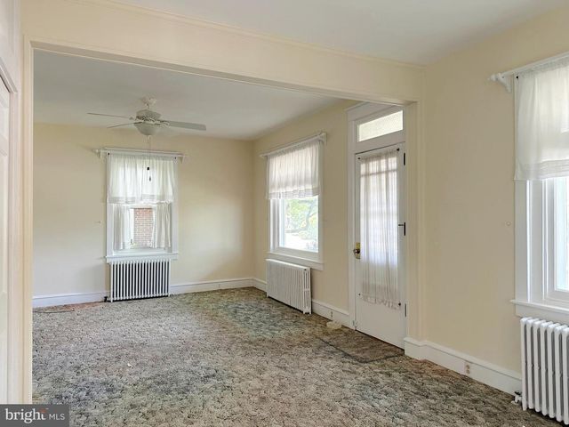 634 MAIN ST, Red Hill, PA 18076