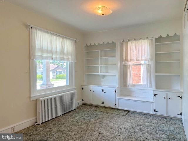 634 MAIN ST, Red Hill, PA 18076