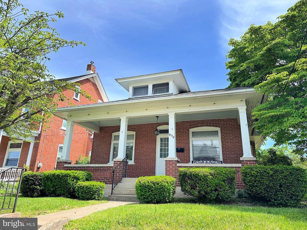 634 MAIN ST, Red Hill, PA 18076