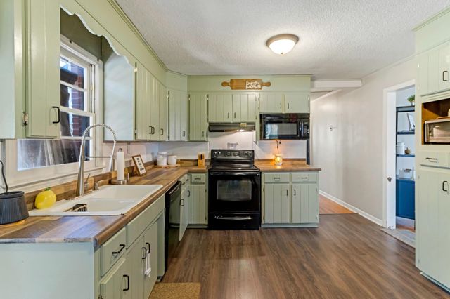 121 Hicks Drive, Inman, SC 29349