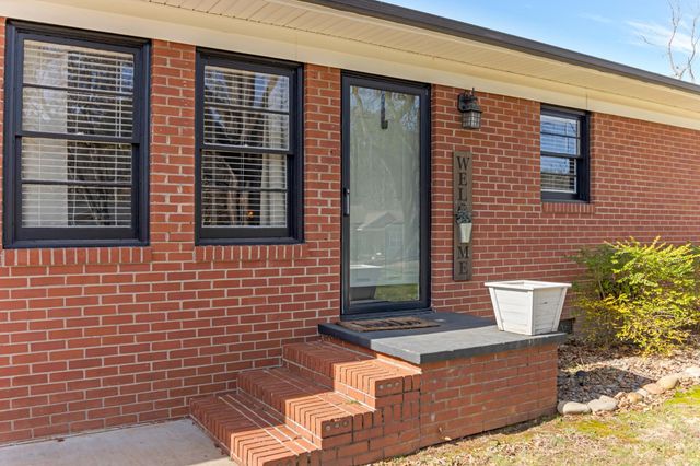 121 Hicks Drive, Inman, SC 29349