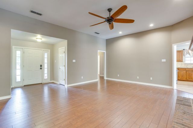 425 Hillside Drive, Aledo, TX 76008