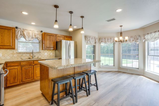 425 Hillside Drive, Aledo, TX 76008