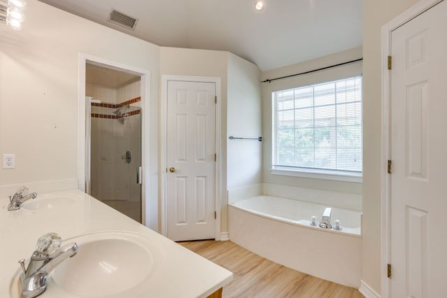 425 Hillside Drive, Aledo, TX 76008