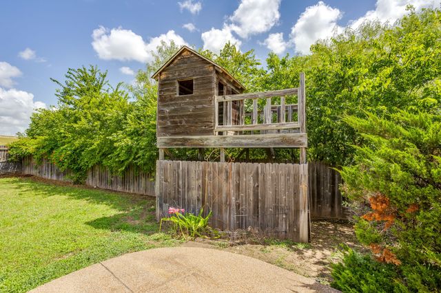 425 Hillside Drive, Aledo, TX 76008