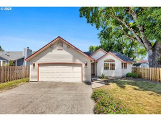 102 Nw 103RD St, Vancouver, WA 98685