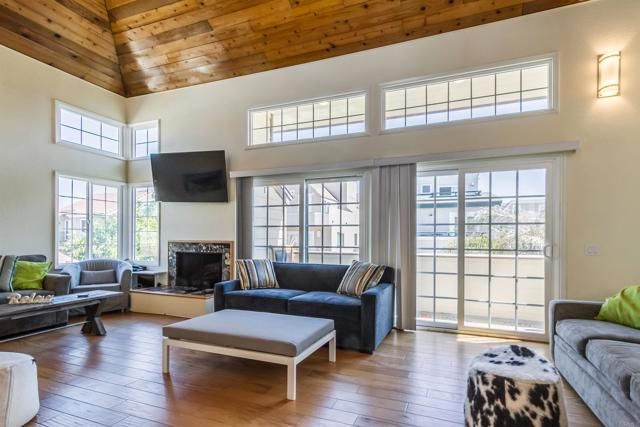 728 Jamaica Court, San Diego, CA 92109