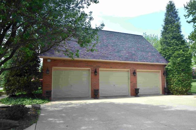 1332 Cobblestone Road, Jasper, IN 47546