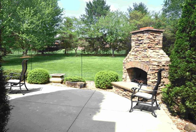 1332 Cobblestone Road, Jasper, IN 47546