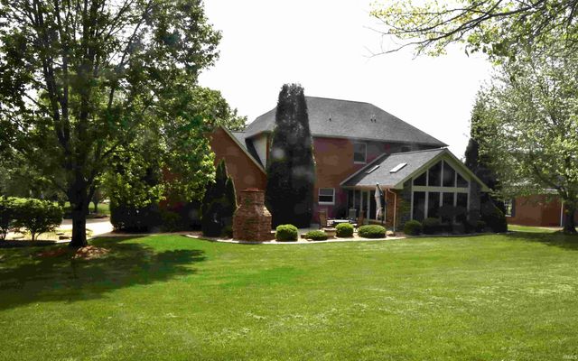 1332 Cobblestone Road, Jasper, IN 47546