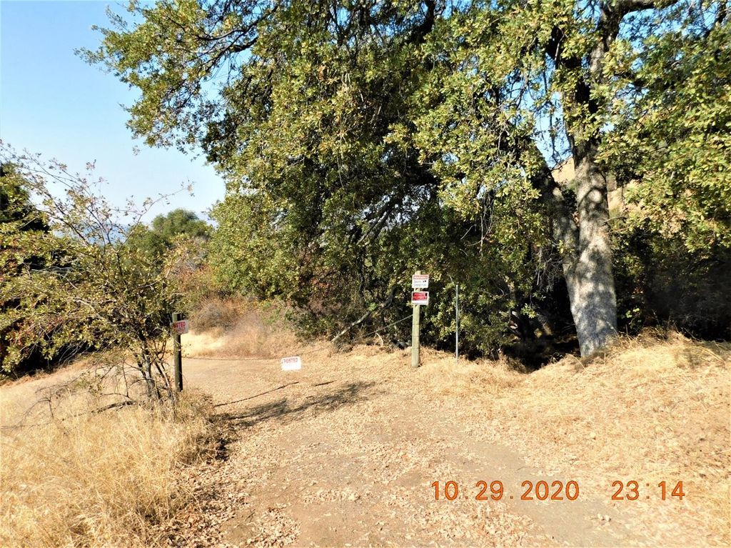 Image 3 of property listing at 0 Hwy 180, Dunlap, CA 93621