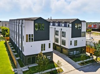 312 N Lancaster Avenue 101, Dallas, TX 75203