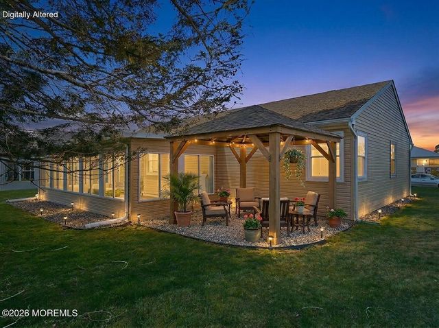 70 Innsbruck Drive, Toms River, NJ 08757
