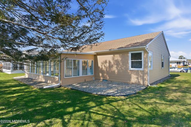 70 Innsbruck Drive, Toms River, NJ 08757