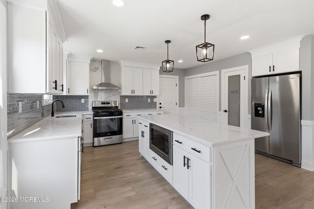 70 Innsbruck Drive, Toms River, NJ 08757