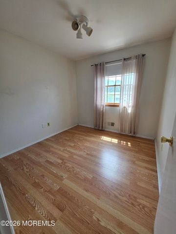 558 Mark Drive, Brick, NJ 08724