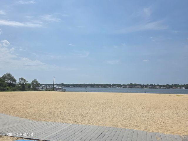 558 Mark Drive, Brick, NJ 08724
