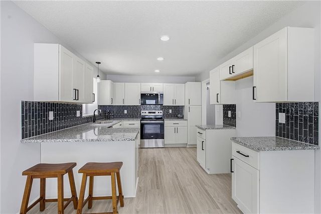 1130 SW Eastman Court, Blue Springs, MO 64015