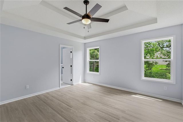 1130 SW Eastman Court, Blue Springs, MO 64015