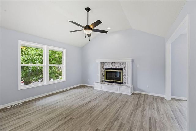 1130 SW Eastman Court, Blue Springs, MO 64015