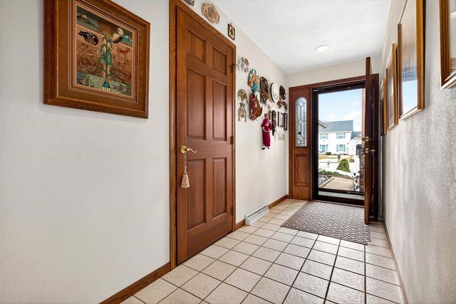 1305 ORCHARD COURT, Neenah, WI 54956