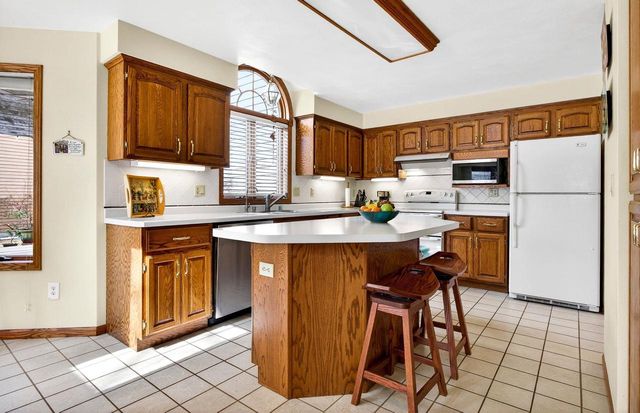 1305 ORCHARD COURT, Neenah, WI 54956