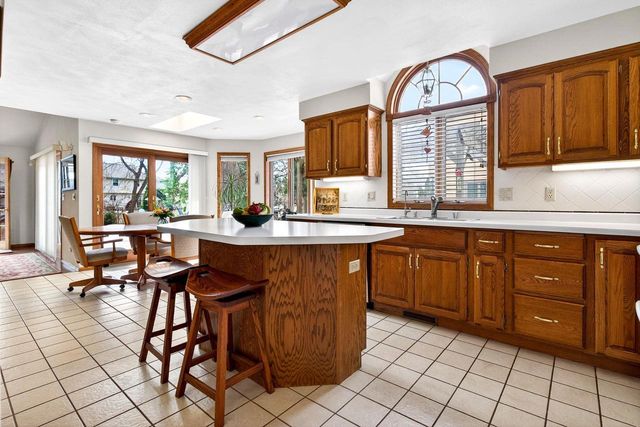 1305 ORCHARD COURT, Neenah, WI 54956