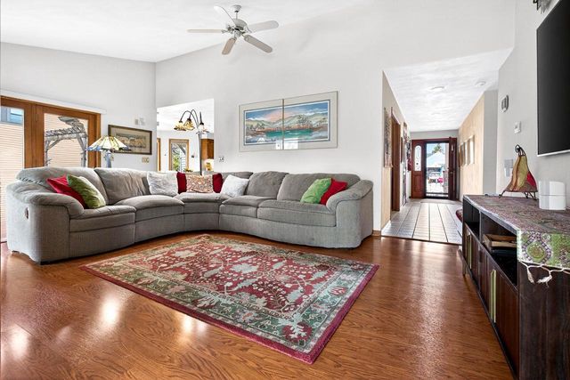 1305 ORCHARD COURT, Neenah, WI 54956