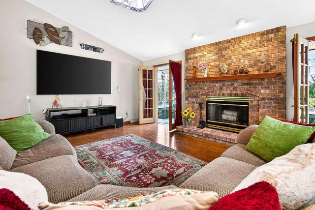 1305 ORCHARD COURT, Neenah, WI 54956