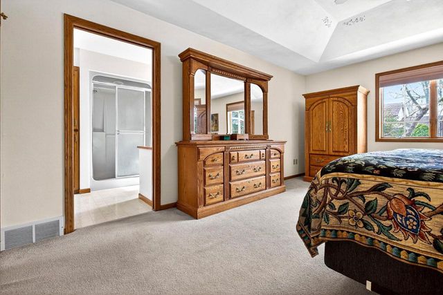 1305 ORCHARD COURT, Neenah, WI 54956