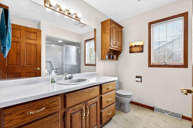 1305 ORCHARD COURT, Neenah, WI 54956