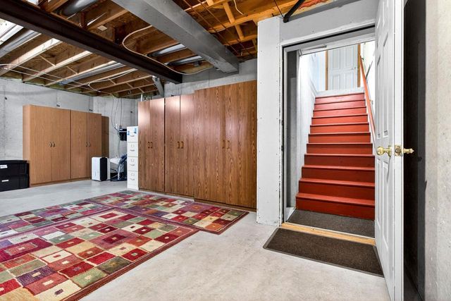 1305 ORCHARD COURT, Neenah, WI 54956