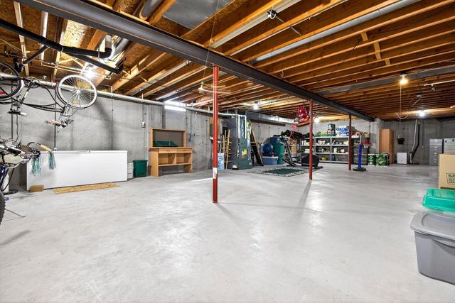 1305 ORCHARD COURT, Neenah, WI 54956