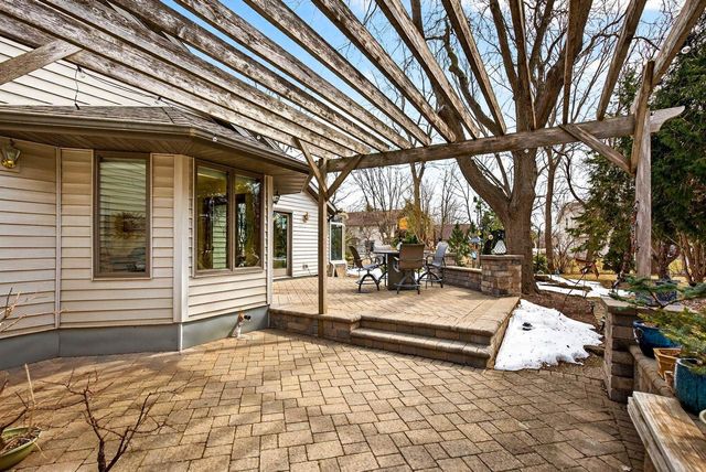 1305 ORCHARD COURT, Neenah, WI 54956