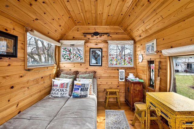 1305 ORCHARD COURT, Neenah, WI 54956