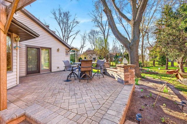 1305 ORCHARD COURT, Neenah, WI 54956