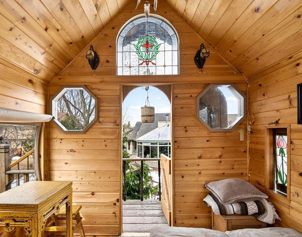 1305 ORCHARD COURT, Neenah, WI 54956