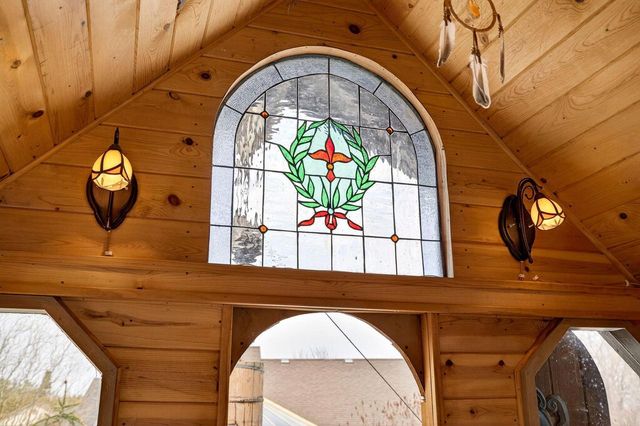 1305 ORCHARD COURT, Neenah, WI 54956