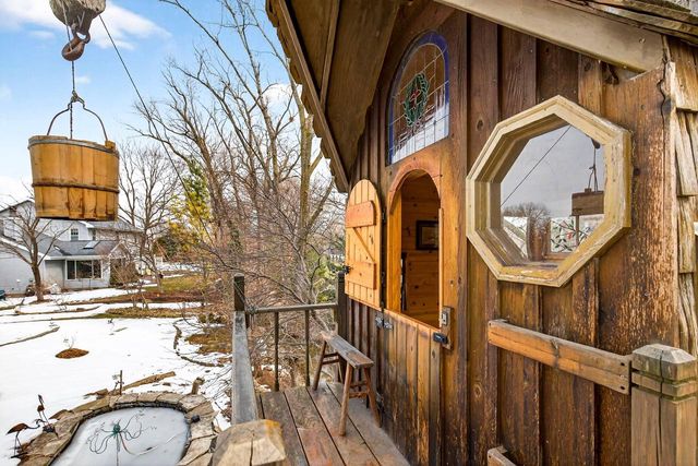 1305 ORCHARD COURT, Neenah, WI 54956