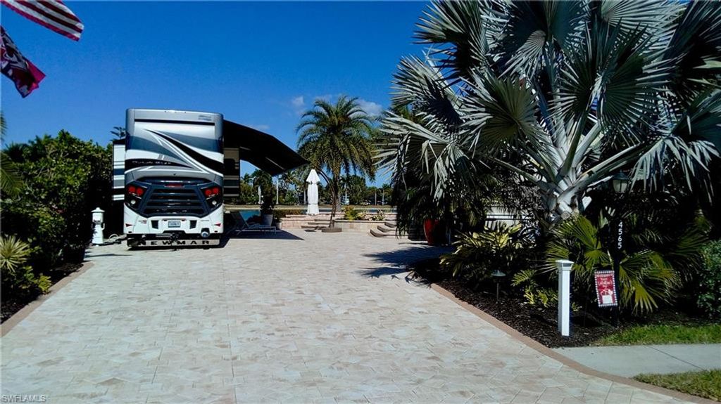 4565 Southern Breeze DR, NAPLES, FL 34114 — photo 2