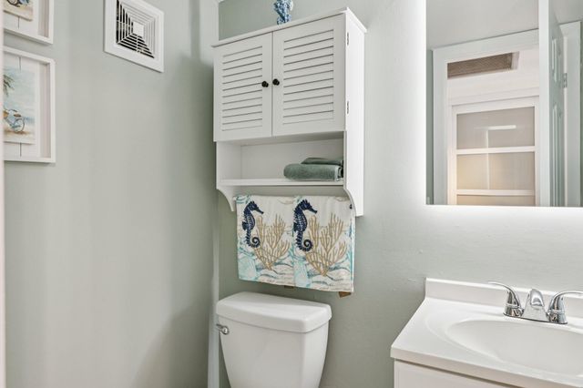 125 Oakridge J 125, Deerfield Beach, FL 33442