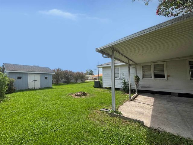 201 North Oak Street, Lockport, LA 70374