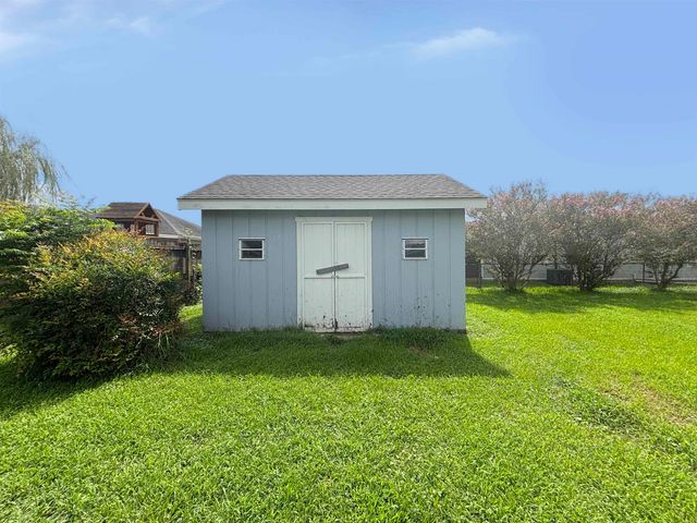201 North Oak Street, Lockport, LA 70374