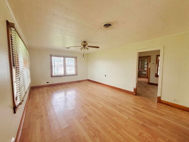 201 North Oak Street, Lockport, LA 70374