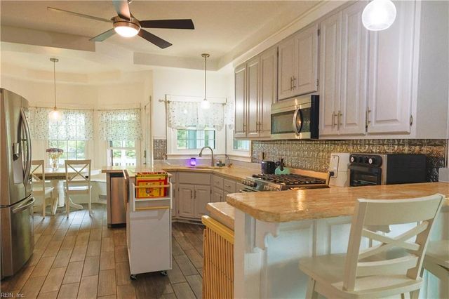 814 General Pickett DR, Suffolk, VA 23434