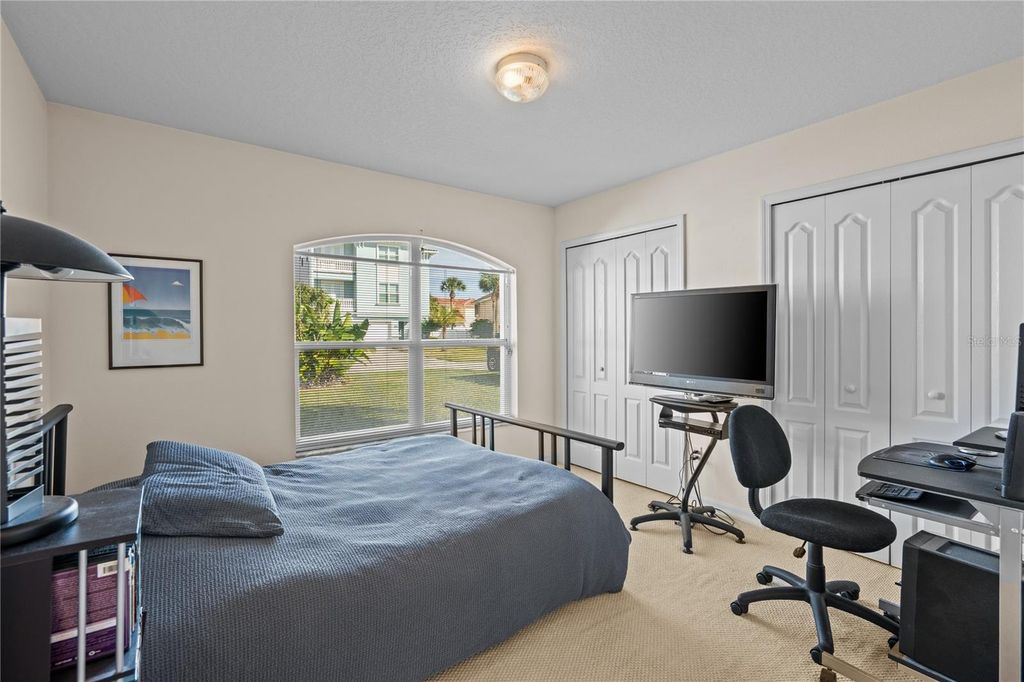 Image 15 of property listing at 3804 ISLAMORADA DRIVE, Ormond Beach, FL 32176