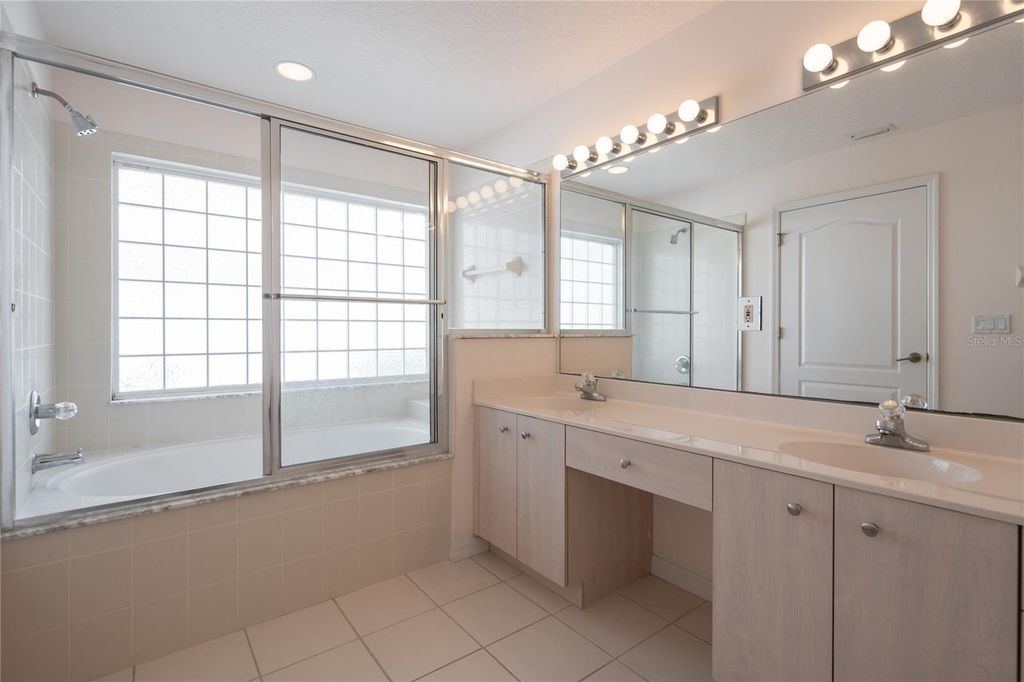 Image 20 of property listing at 3804 ISLAMORADA DRIVE, Ormond Beach, FL 32176